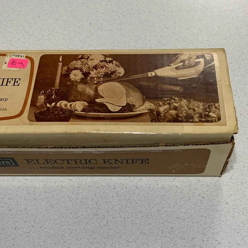 Sears Cream Electric Knife with Silver Blade